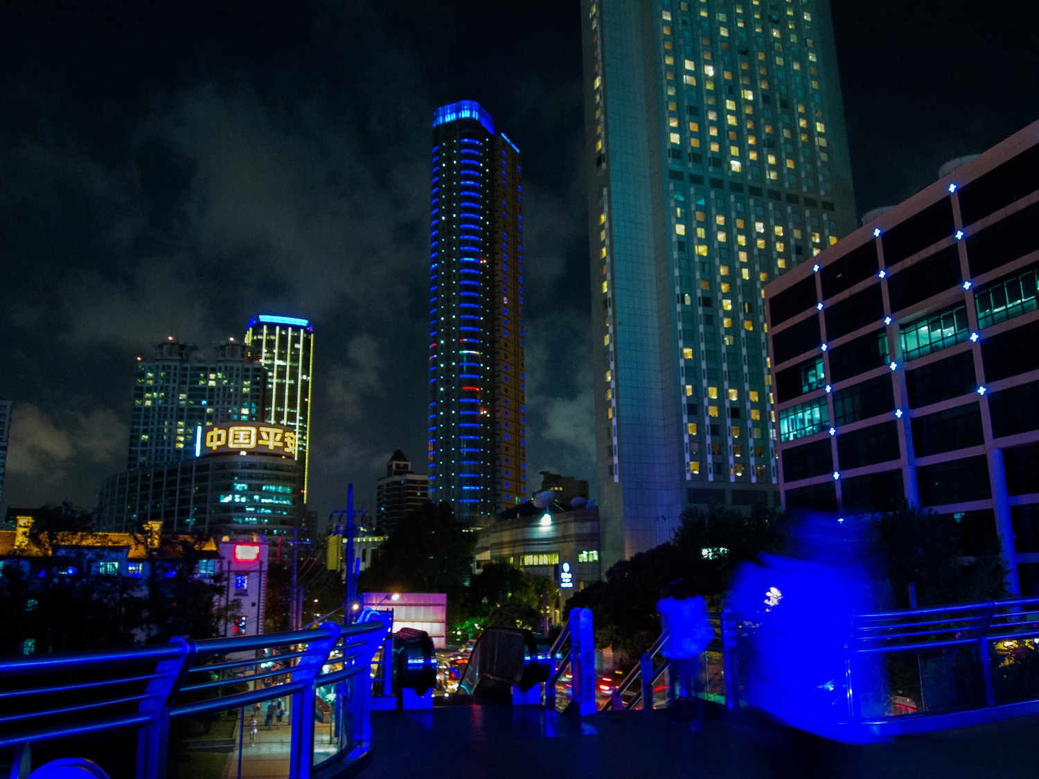 Walk to the Moon II - Angie Jennings